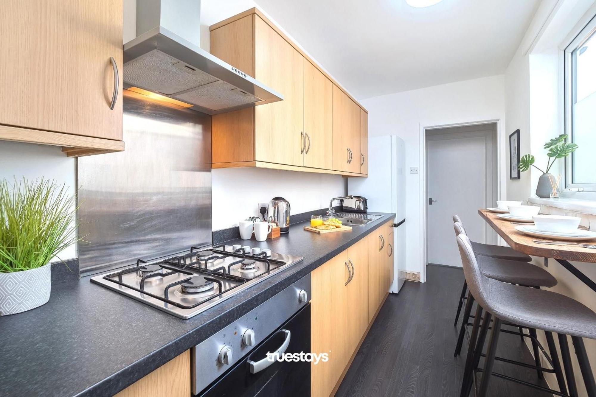Penkhull House By Truestays - 4 Bedroom House In Stoke-On-Trent Экстерьер фото